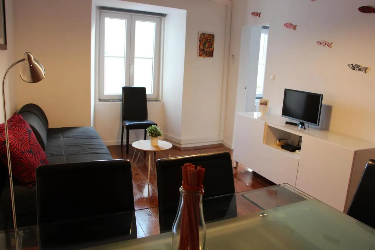 Lisbon Apartment 0*,